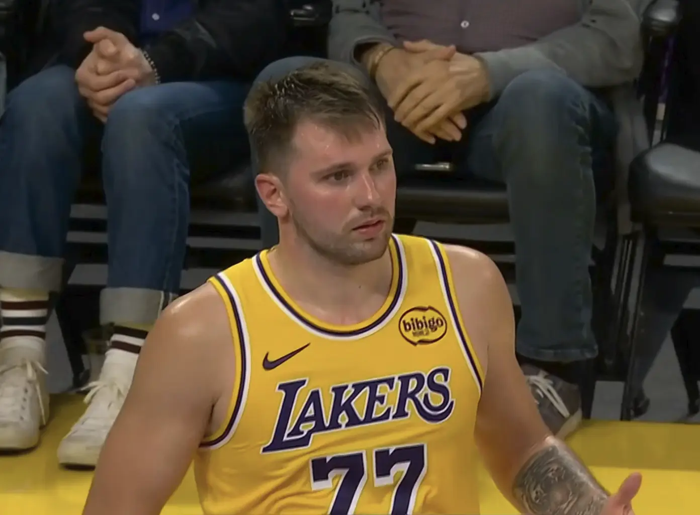 巴特勒, 冲突不断