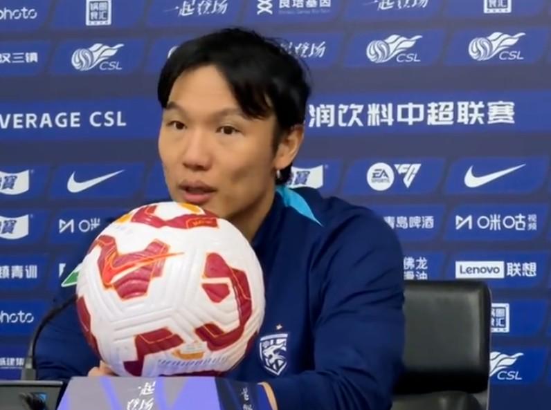 一边, 举行, 明天的比赛