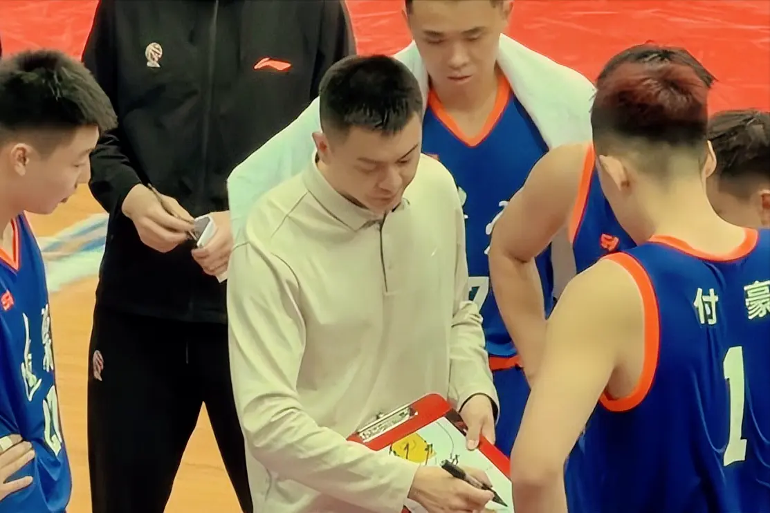 也毫不惜力, 兵让继伟豪 也毫不惜力, 兵让继伟豪