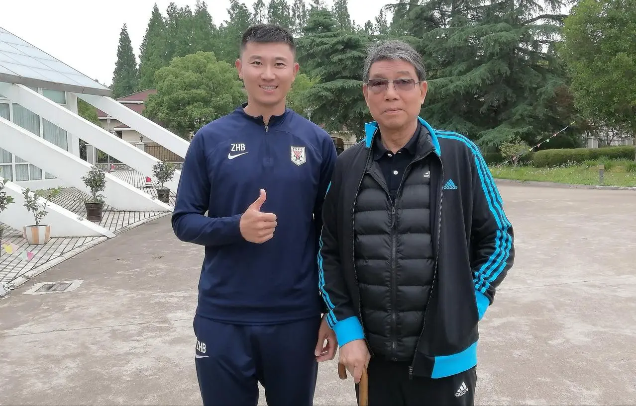 青少年足球, 颖而出 青少年足球, 颖而出